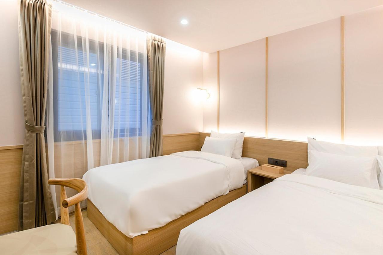 Hotel Yaja Gimhae Exterior photo